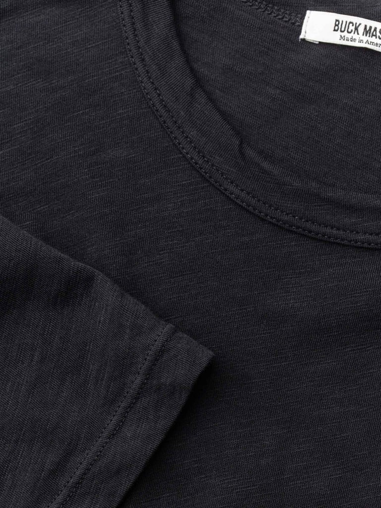 buck mason review: a close-up of the slub