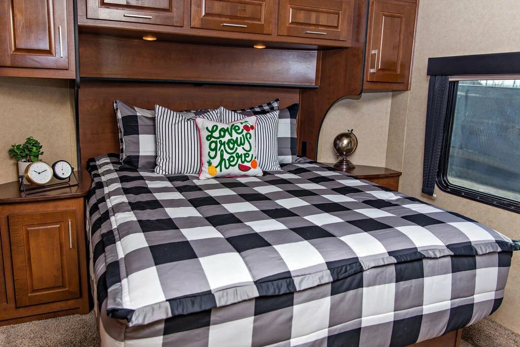 the beddy’s set in an rv – which is a great idea!