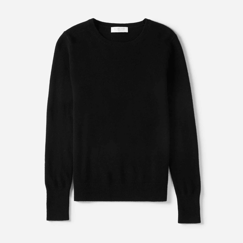 everlane’s cashmere crew pairs well with the marine layer joggers