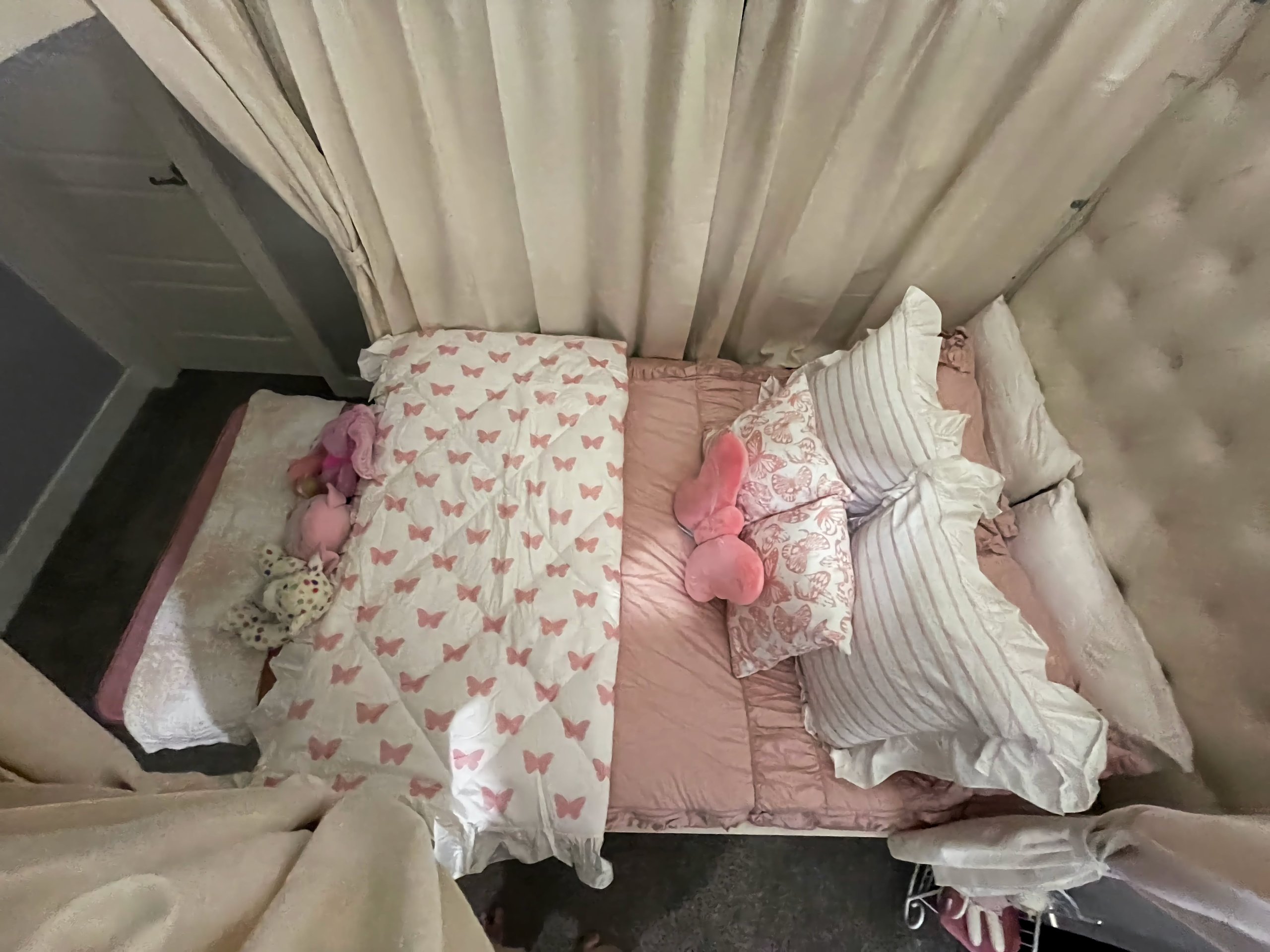 beddys girls room bed 1 scaled