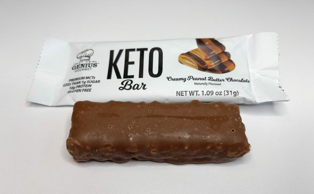 the genius gourmet keto protein bar – creamy peanut butter chocolate flavor