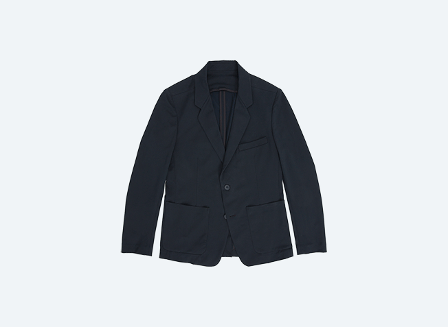 look at how wrinkle-resistant this ministry of supply kinetic fabric really is!