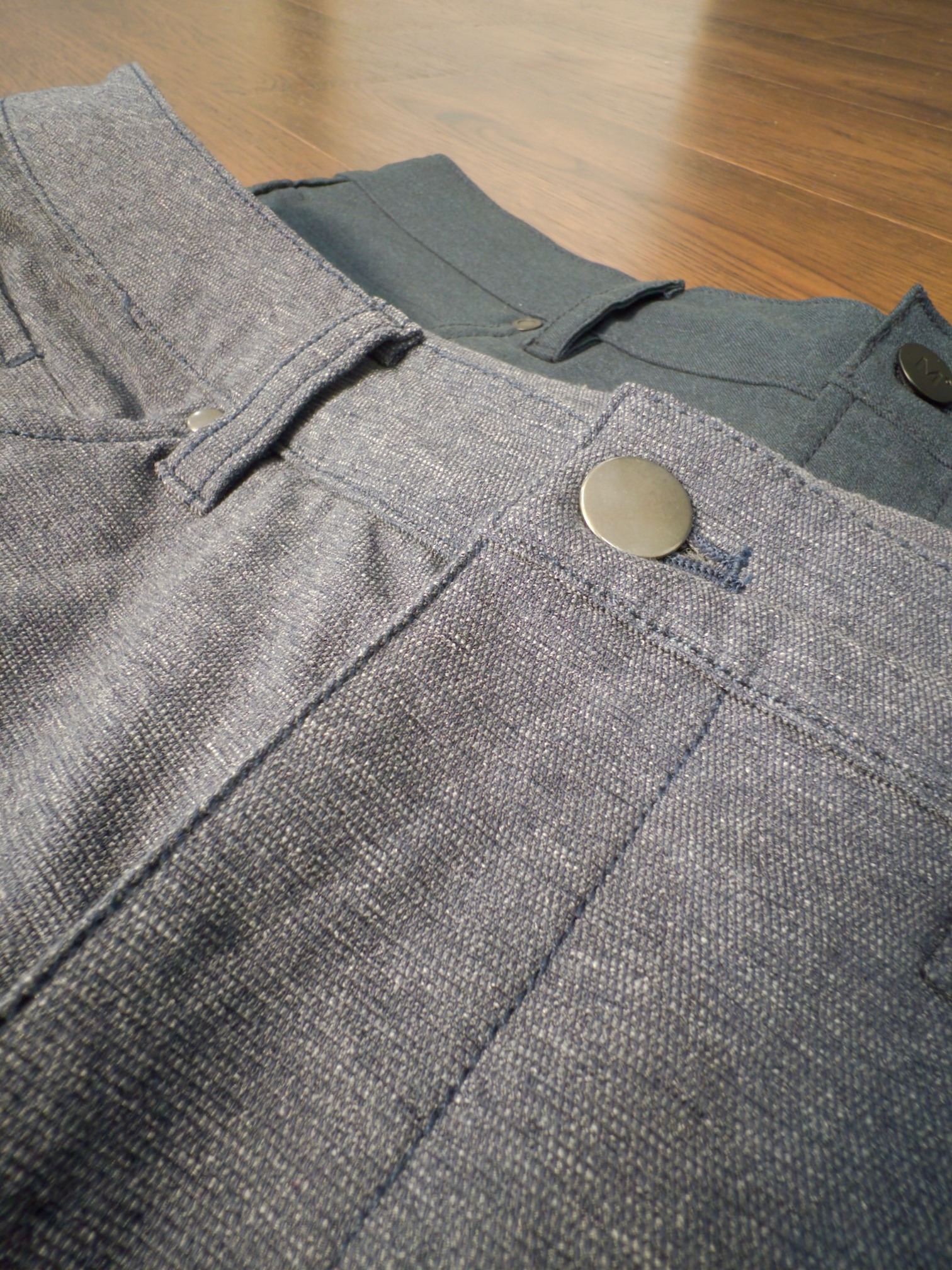 lululemon tech canvas on top, kinetic pants twill behind