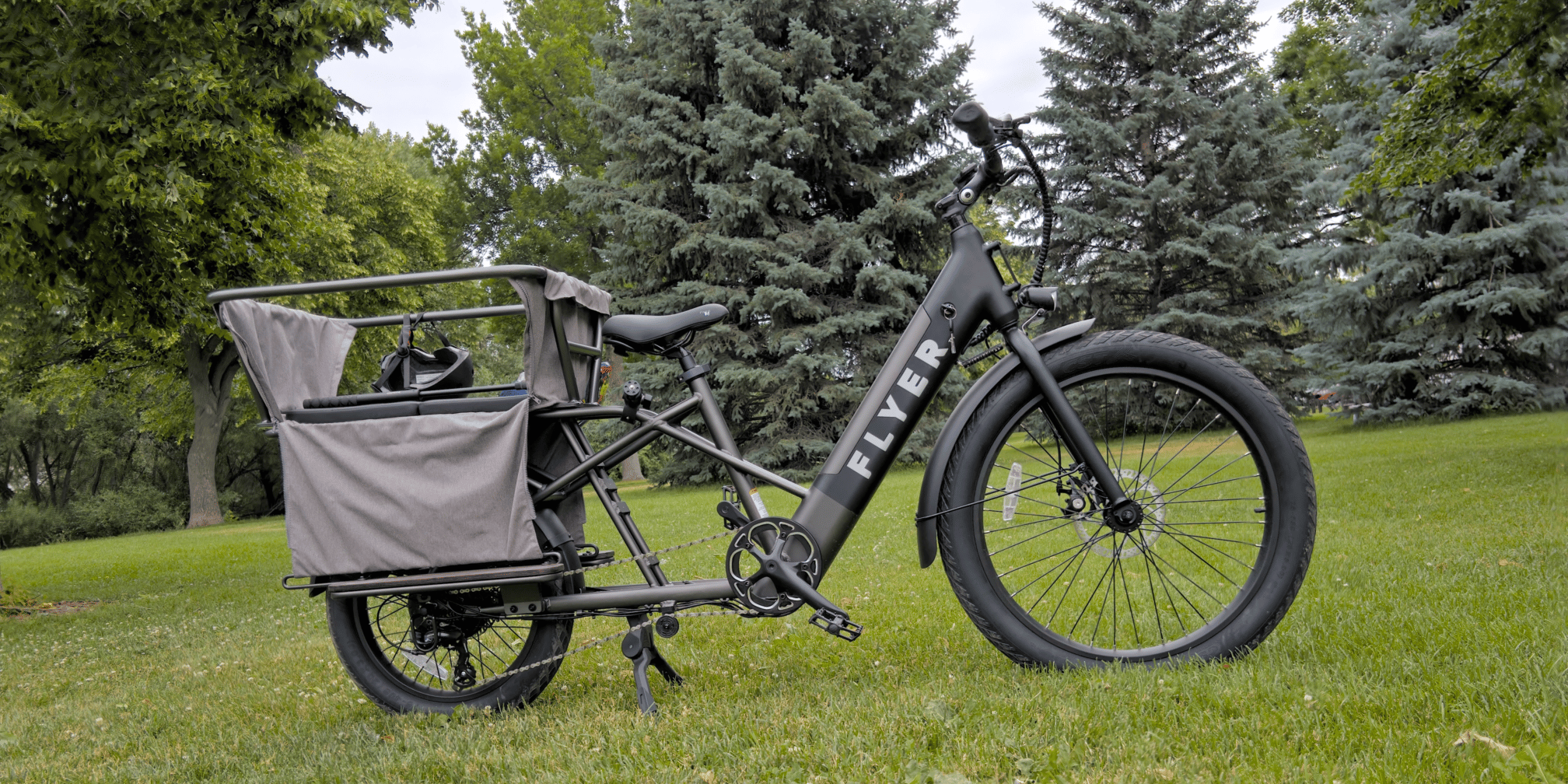 flyer cargo ebike looks wide