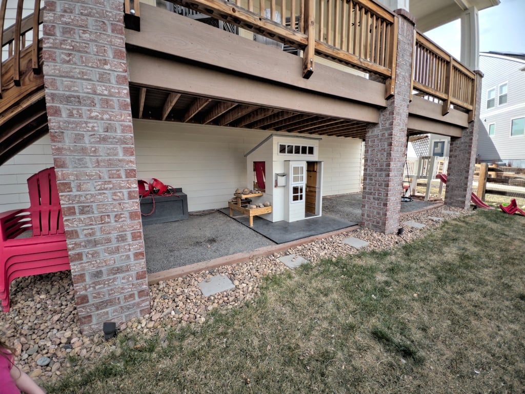 a house with a dog house