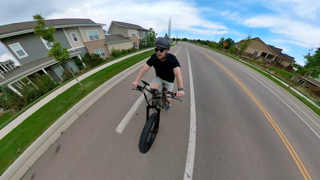 notice anything missing? this e bike doesn’t have a front (or rear) fender like other e bikes we’ve tested