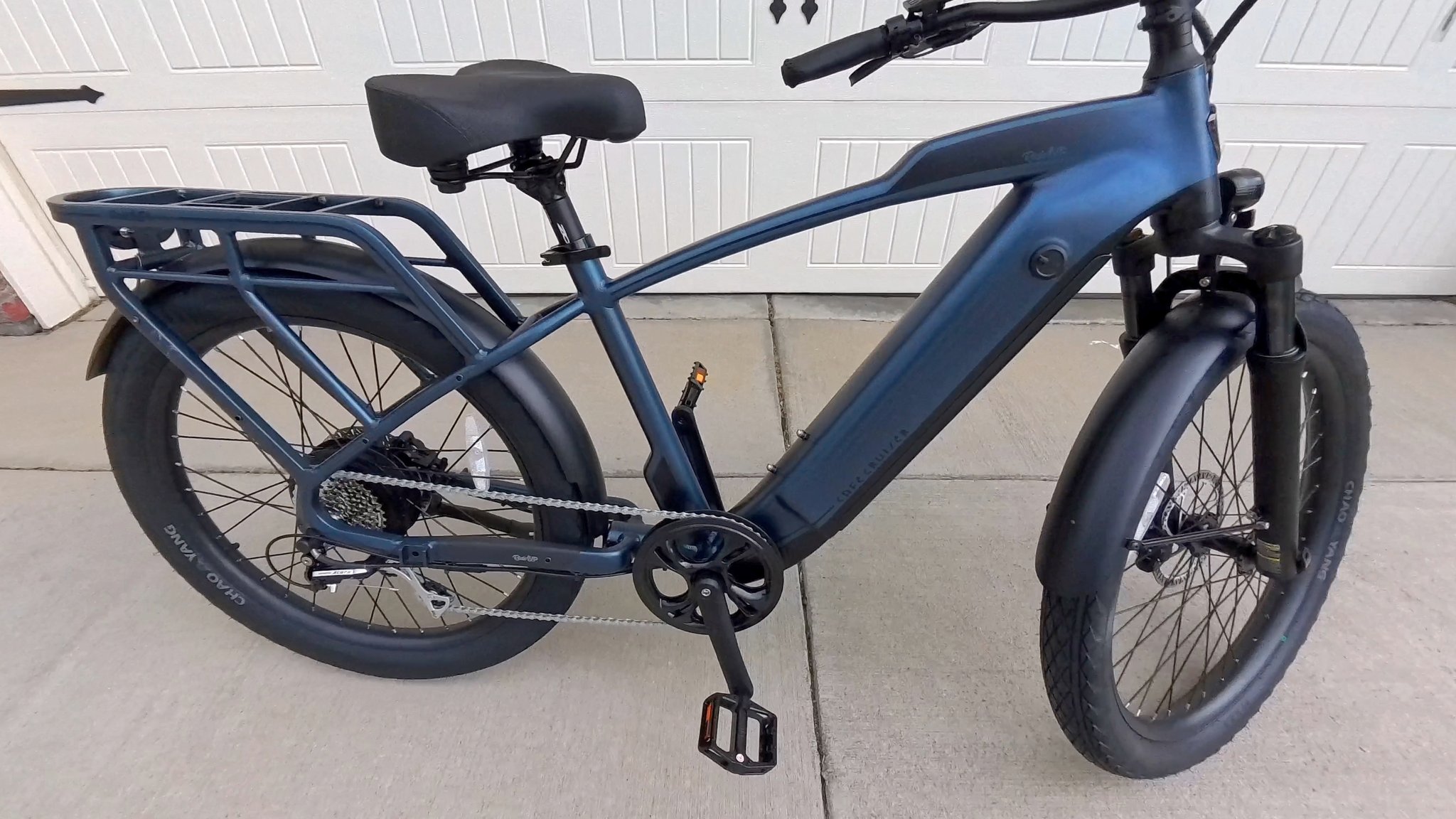 in our ride1up cafe cruiser review, we’ll tell you everything you need to know!