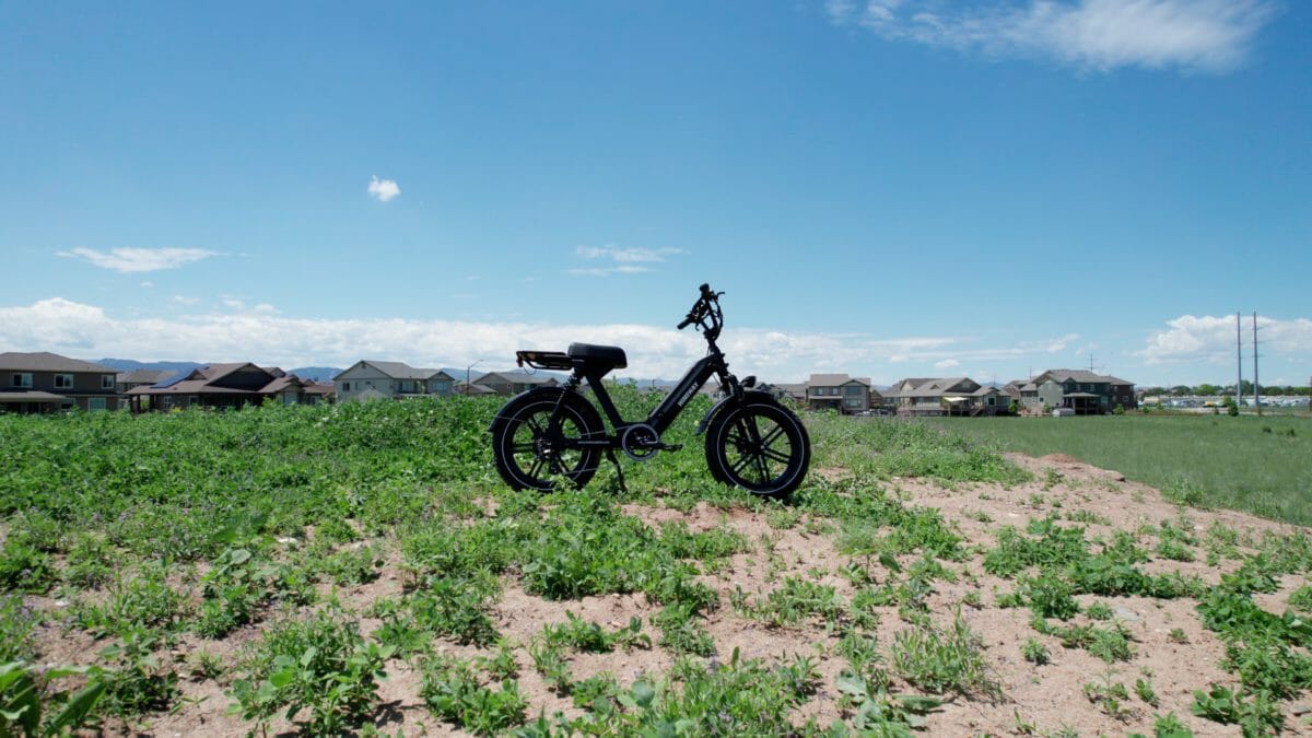 Himiway Escape Review: More moped... or more mountain bike? 1
