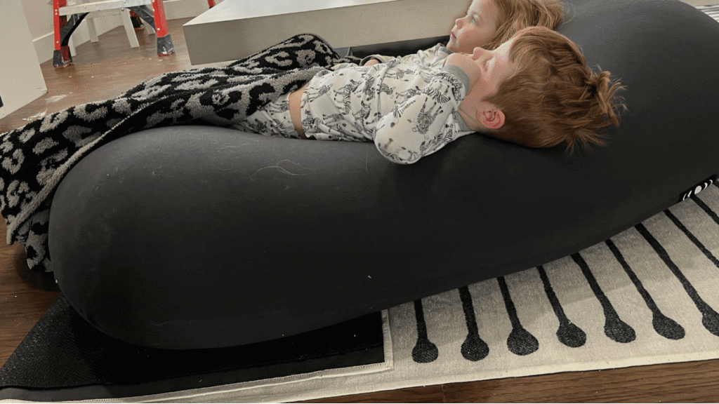 Moon Pod Review: A bean bag on steroids... or a bag o' beans? 11 Moon Pod Review: A bean bag on steroids... or a bag o' beans? 10