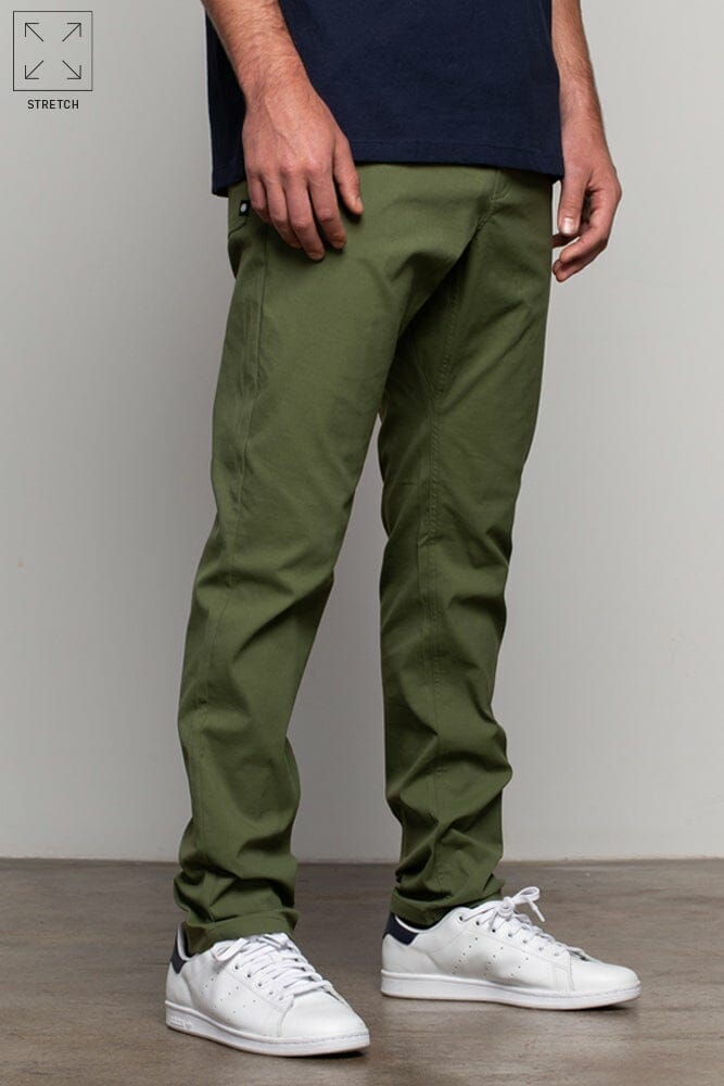 686 Everywhere Pant Review: How does a pant with 10 pockets look this good? 9