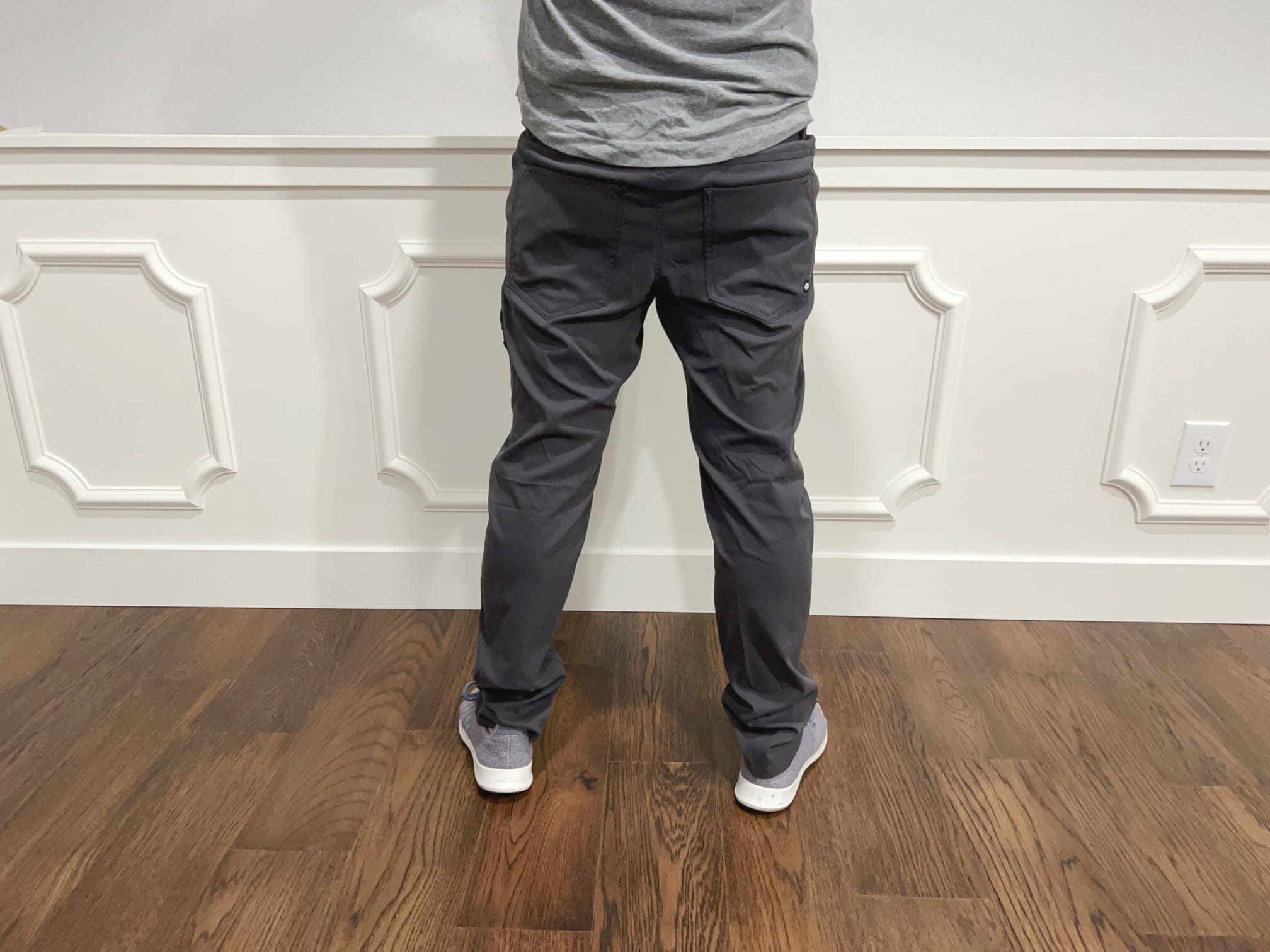 686 Everywhere Pant Review: How does a pant with 10 pockets look this good? 10