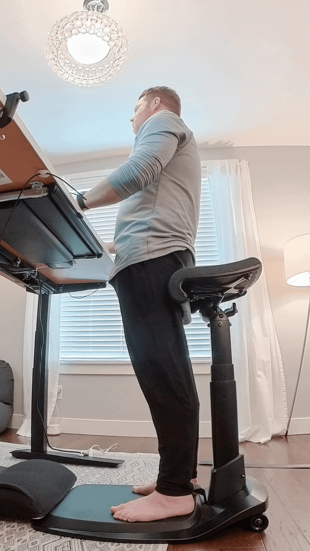 The Very Best Standing Desk Chair: Our Tested and Approved Picks 22